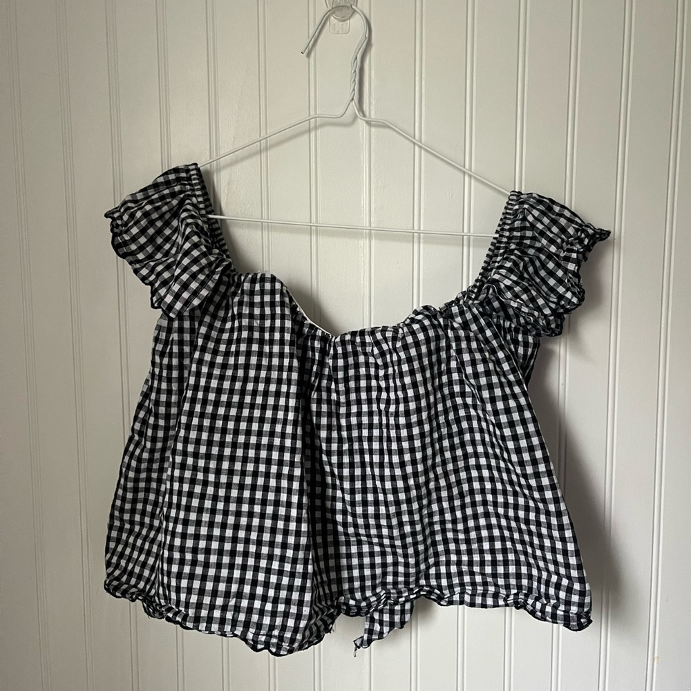 Small off the shoulders shirt
